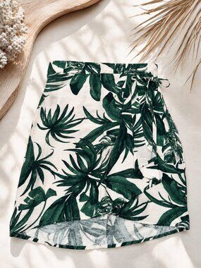 H&M Tropical Leaf Wrap Skirt Size 2 | Resort Vacation Beach Summer Skirt |